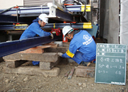 基礎に建物を降ろします